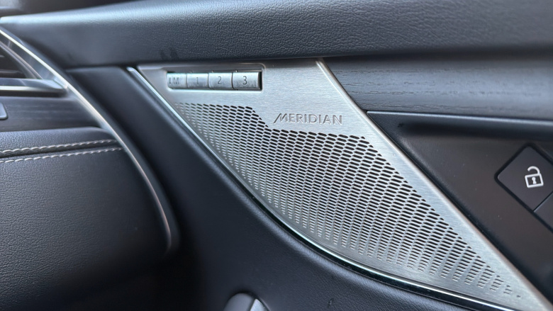 Jaguar F-Pace 2.0 D200 R-Dynamic HSE Black 5dr Auto AWD Diesel Estate